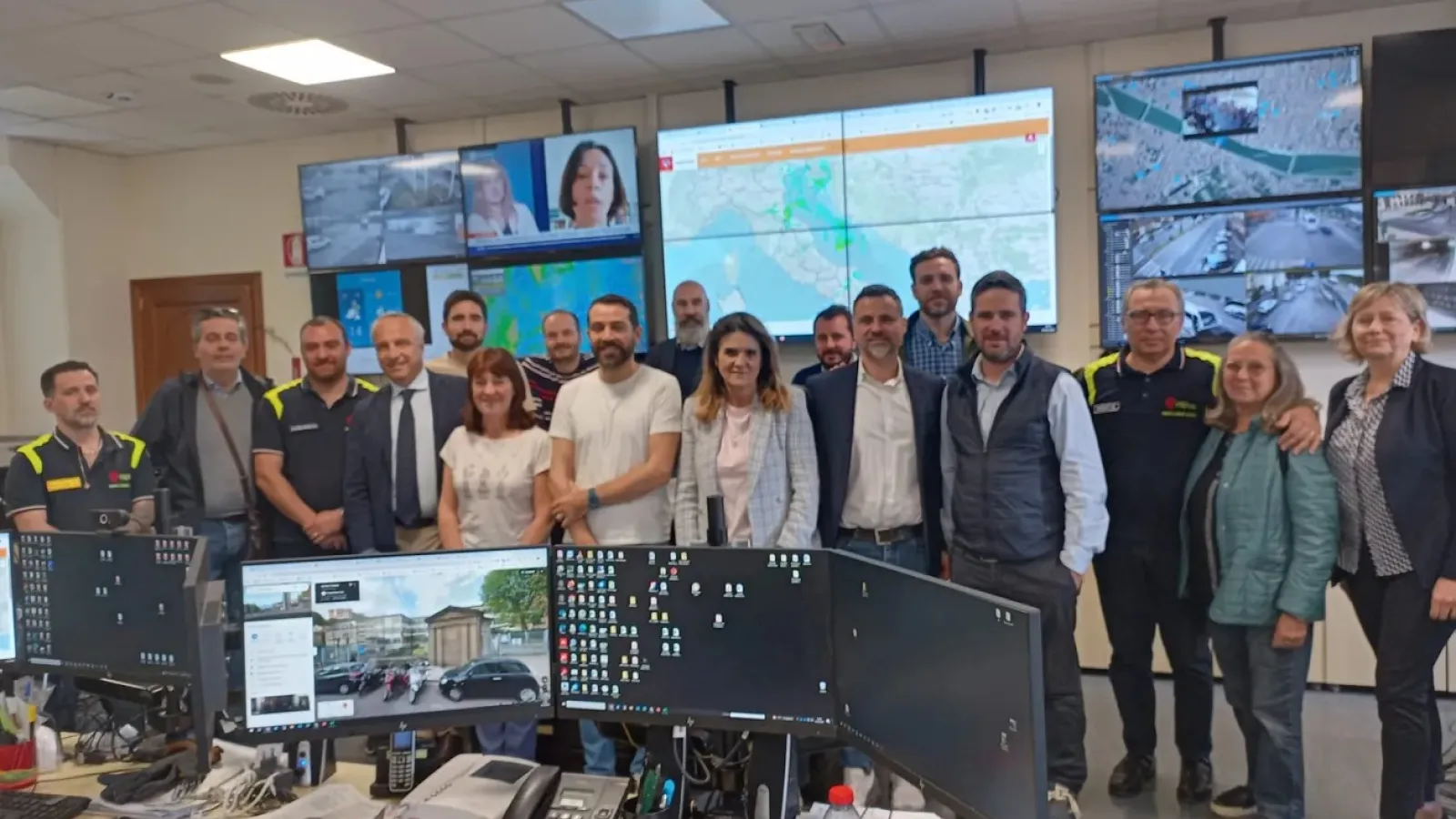 I Presidenti delle commissioni VI e VIII in visita alla sede della Protezione Civile