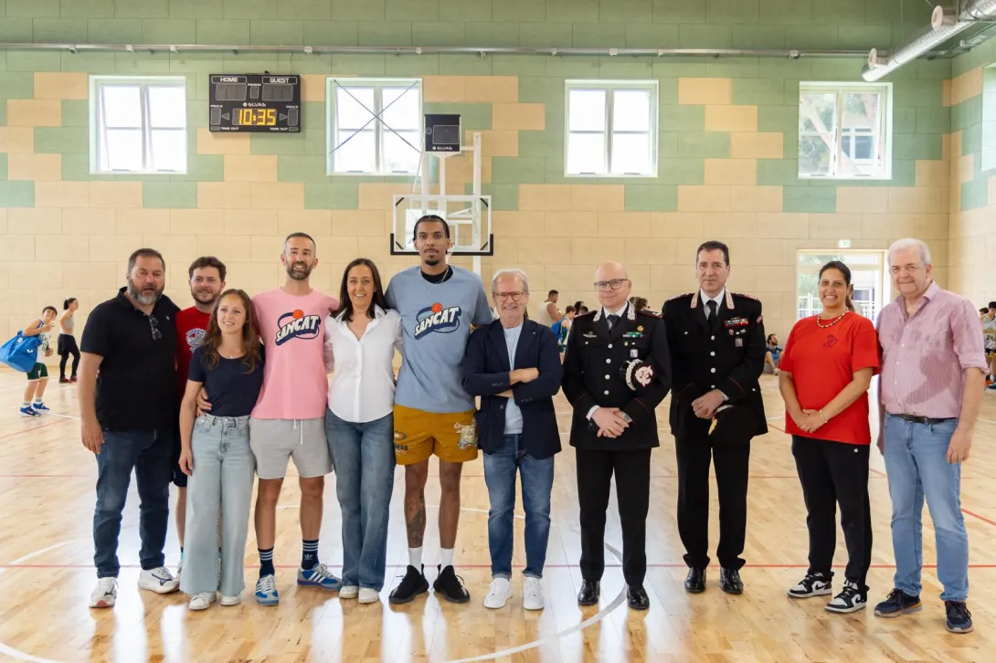 La sindaca Funaro e l'assessora Perini alla palestra di via del Mezzetta