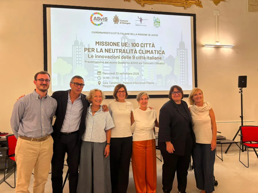 La vicesindaca Paola Galgani con i partecipanti del forum