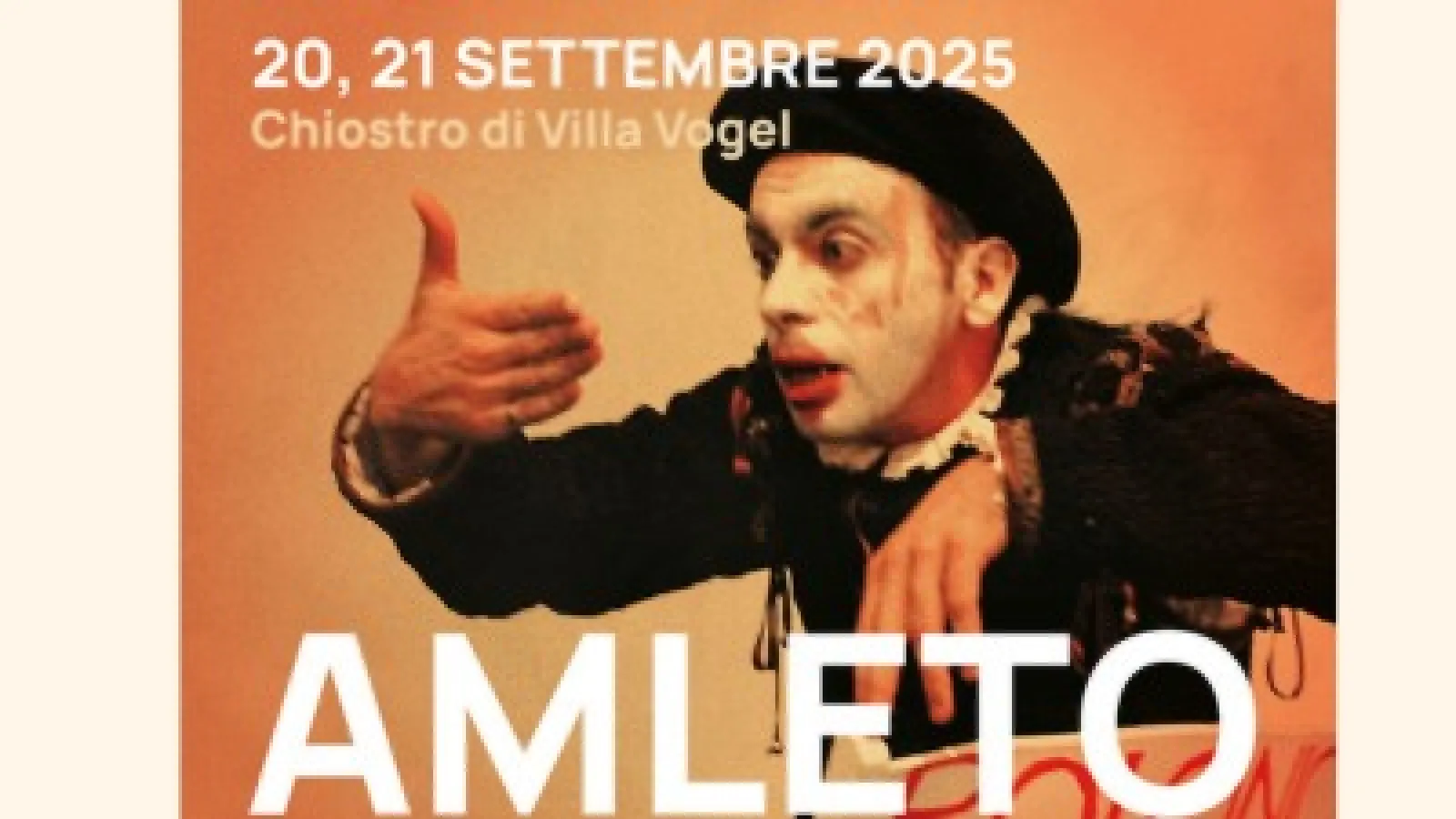 Amleto al Chiostro di Villa Vogel: Shakespeare Rivive con Michele Sinisi Amleto al Chiostro di Villa Vogel: Shakespeare Rivive con Michele Sinisi
