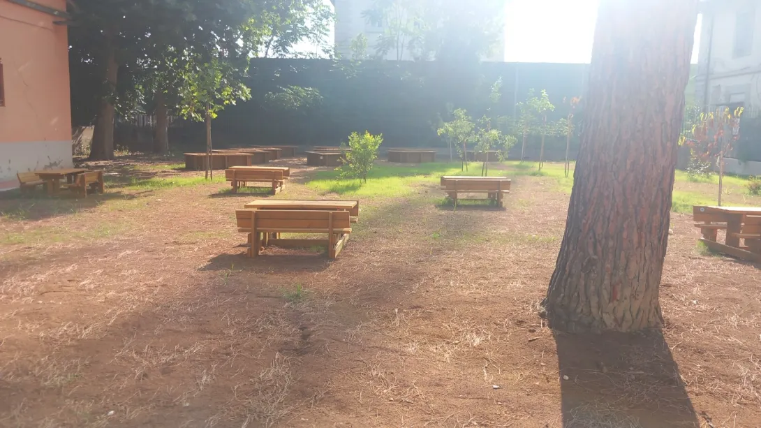 Depavimentazione nei giardini scolastici