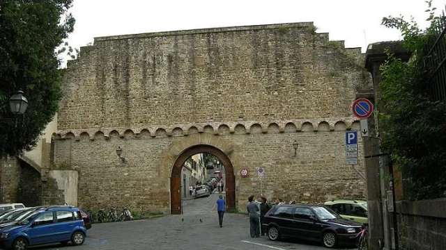 porta san miniato.jpg