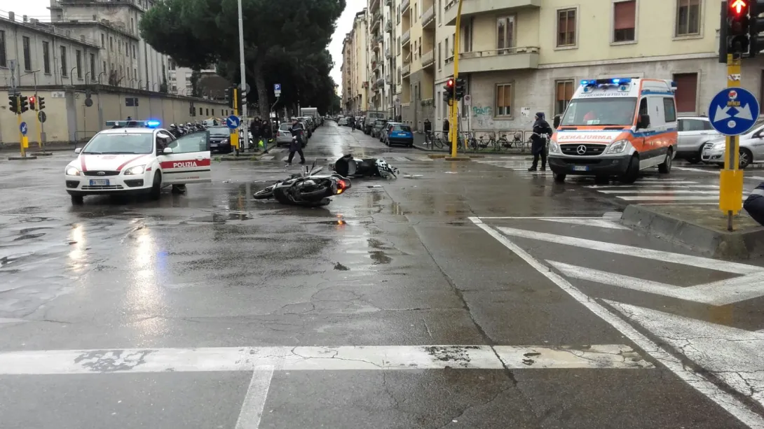 Gli agenti di Polizia Municipale sul luogo dell'incidente incidente mariti 1.jpeg