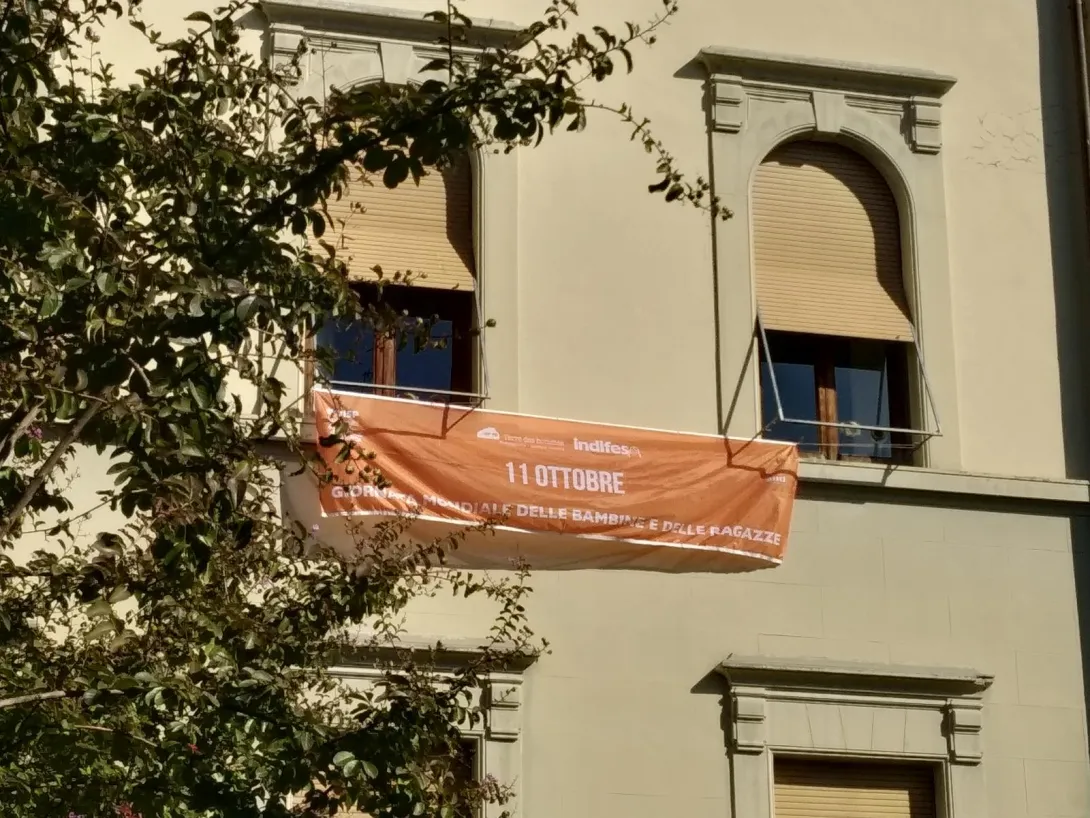 striscioneTerredesHommes.jpeg