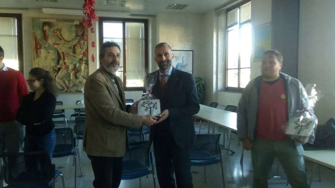 Riconoscimenti per la Festa dell'albero al quartiere 5 Riconoscimenti per la Festa dell'albero al quartiere 5