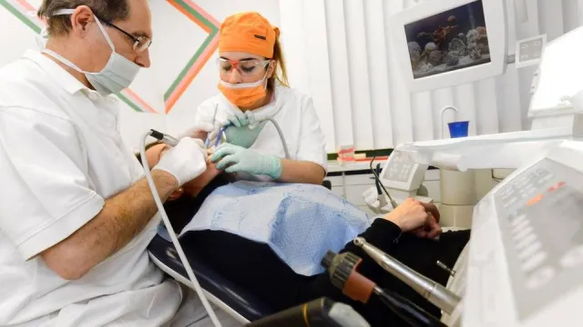 dentista1.jpg f=detail_558&h=720&w=1280&$p$f$h$w=6e21127.jpg