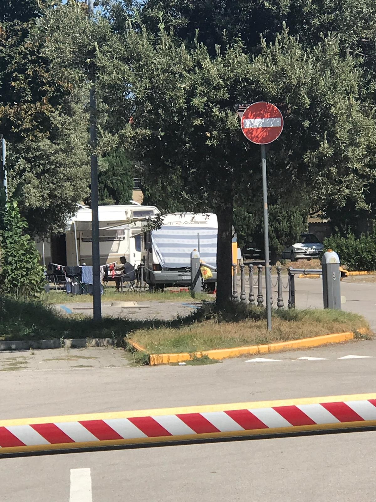 Campo Rom al parcheggio scambiatore di Viale Europa Campo Rom al parcheggio scambiatore di Viale Europa