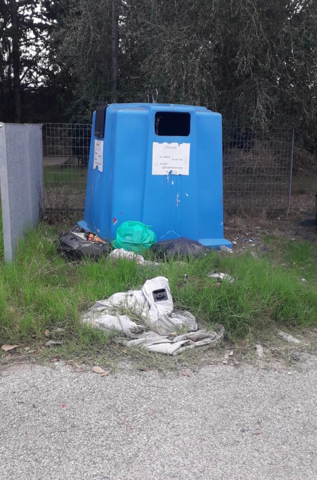 Campo Rom al parcheggio scambiatore di Viale Europa Campo Rom al parcheggio scambiatore di Viale Europa