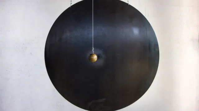Una delle installazioni di Mattiacci al Forte di Belvedere- Fonte immagine Panorama-Icon