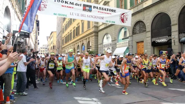 la partenza della corsa