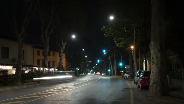 via Pistoiese illuminata a led