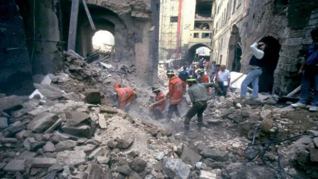 via dei georgofili dopo l'attentato.jpg