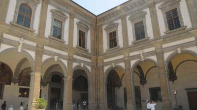Chiostro di Santa Maria Nuova fonte Controradio