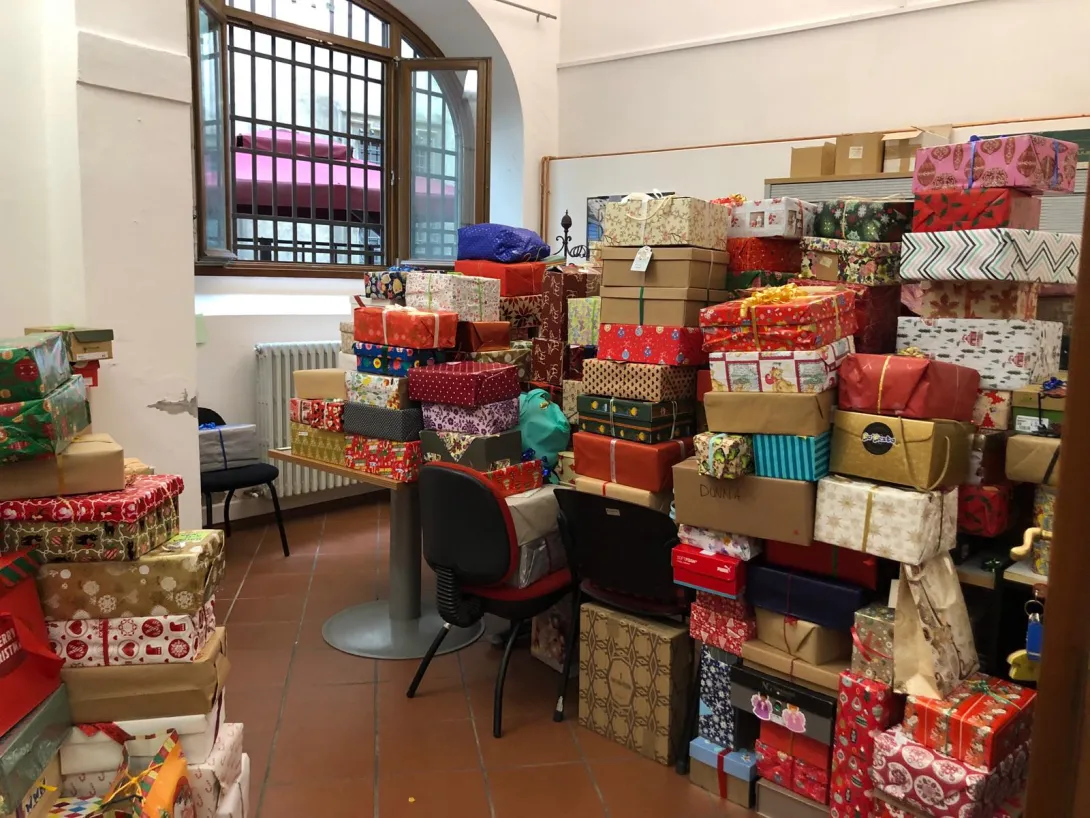 Pacchi dono al Quartiere 1