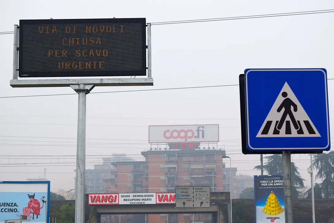Pannello a messaggio variabile viale Guidoni uscita autostrada_3_1.JPG Pannello a messaggio variabile viale Guidoni uscita autostrada_3_1.JPG