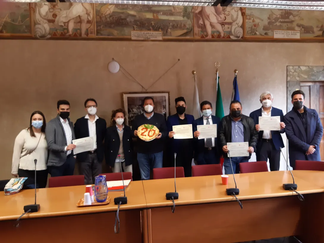 Premiati i 20 anni di attività di Pizzaman a Firenze Premiati i 20 anni di attività di Pizzaman a Firenze