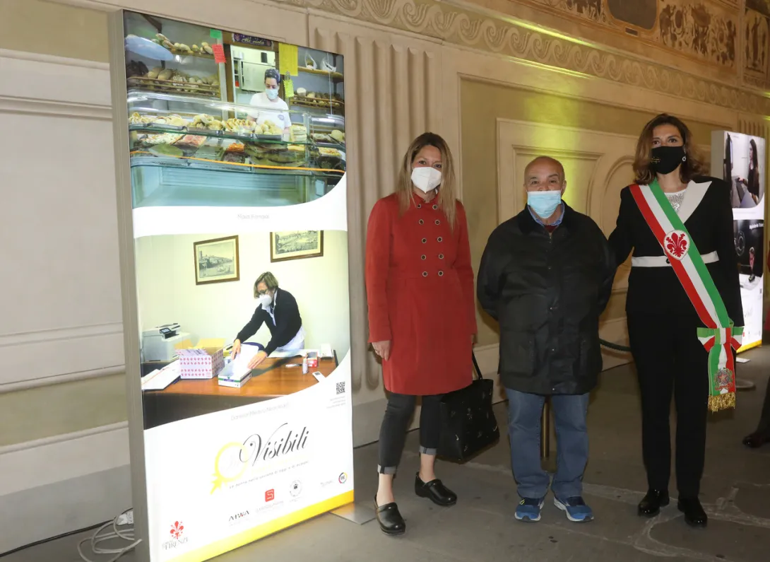 mostra cortile1.jpeg mostra cortile1.jpeg