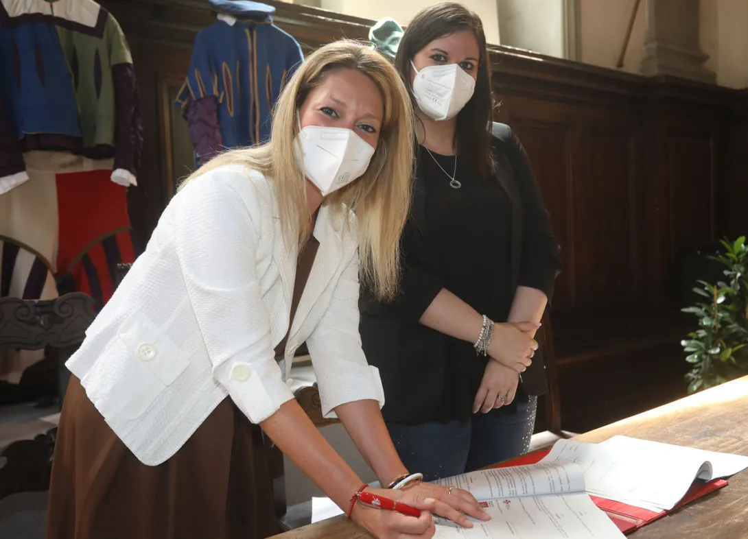 firma 3_0.jpeg firma 3_0.jpeg