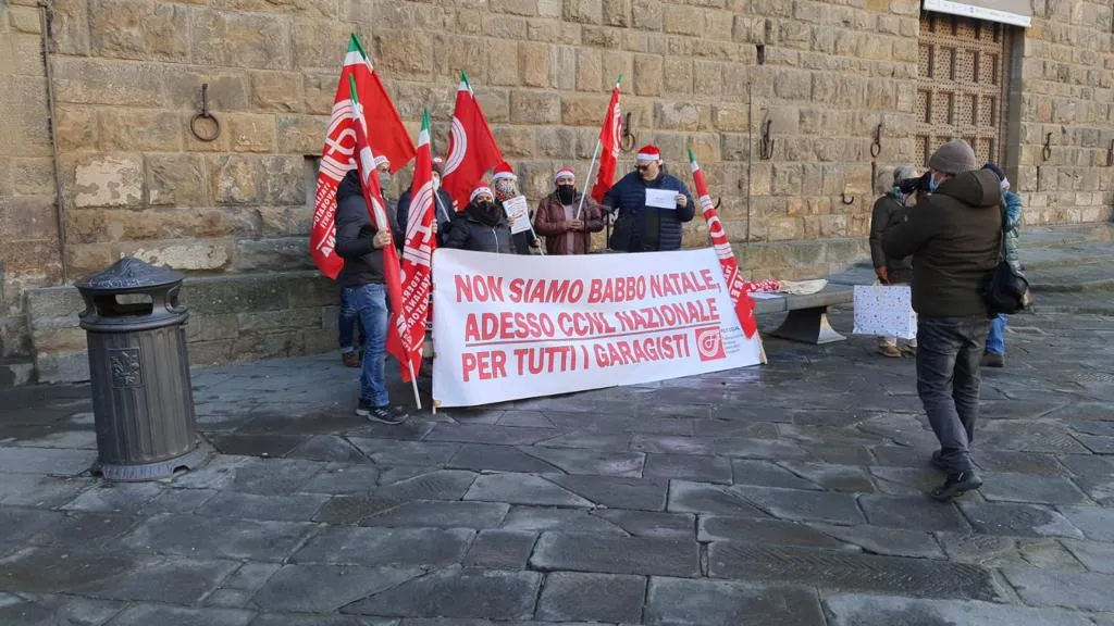 Foto garagisti lunga.jpeg