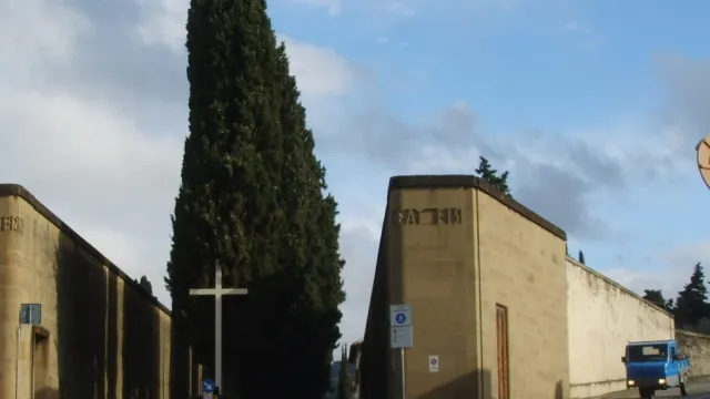 Cimitero_di_trespiano_01.jpg Cimitero_di_trespiano_01.jpg
