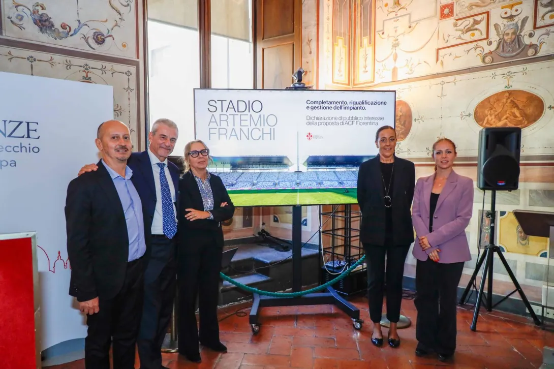 La sindaca Funaro, l'assessora Perini e i dirigenti di Palazzo Vecchio