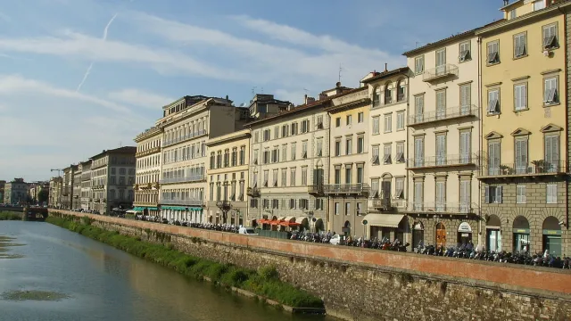 Lungarno_vespucci,_firenze.JPG