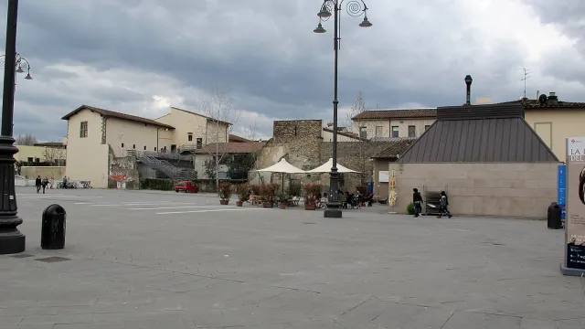 piazza annigoni