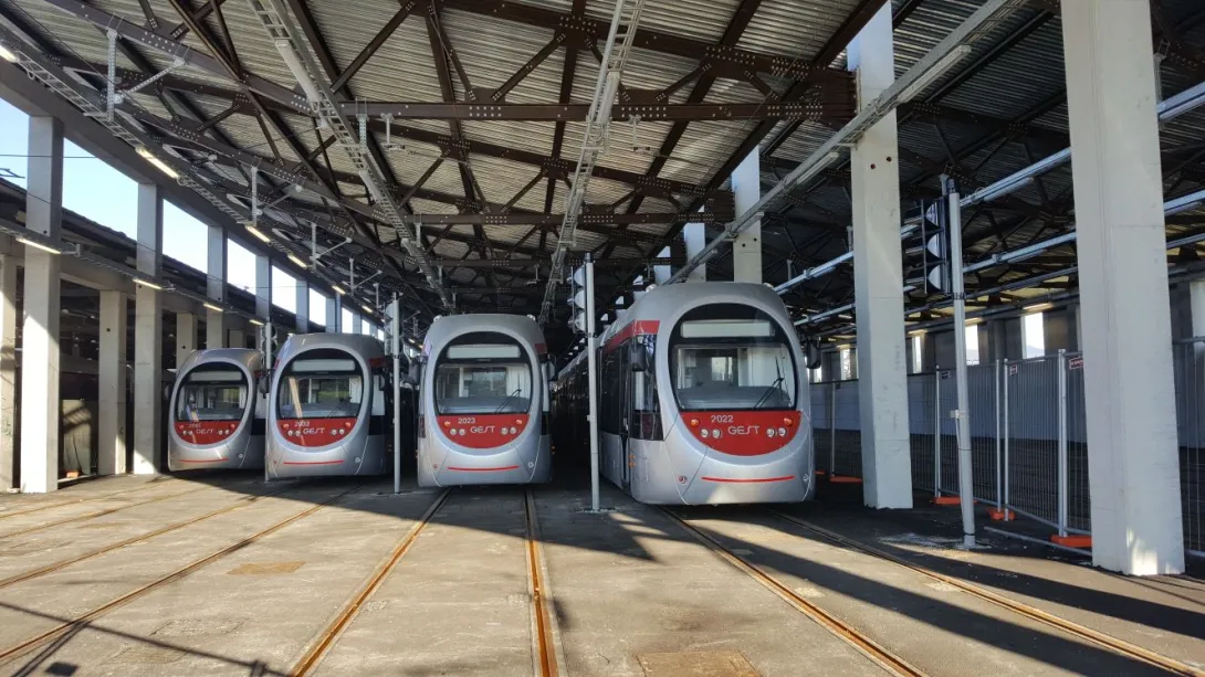 VISITA DEPOSITO TRAM 21-12.jpeg