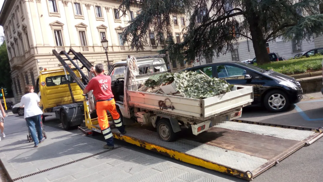 autocarro rifiurti.jpeg