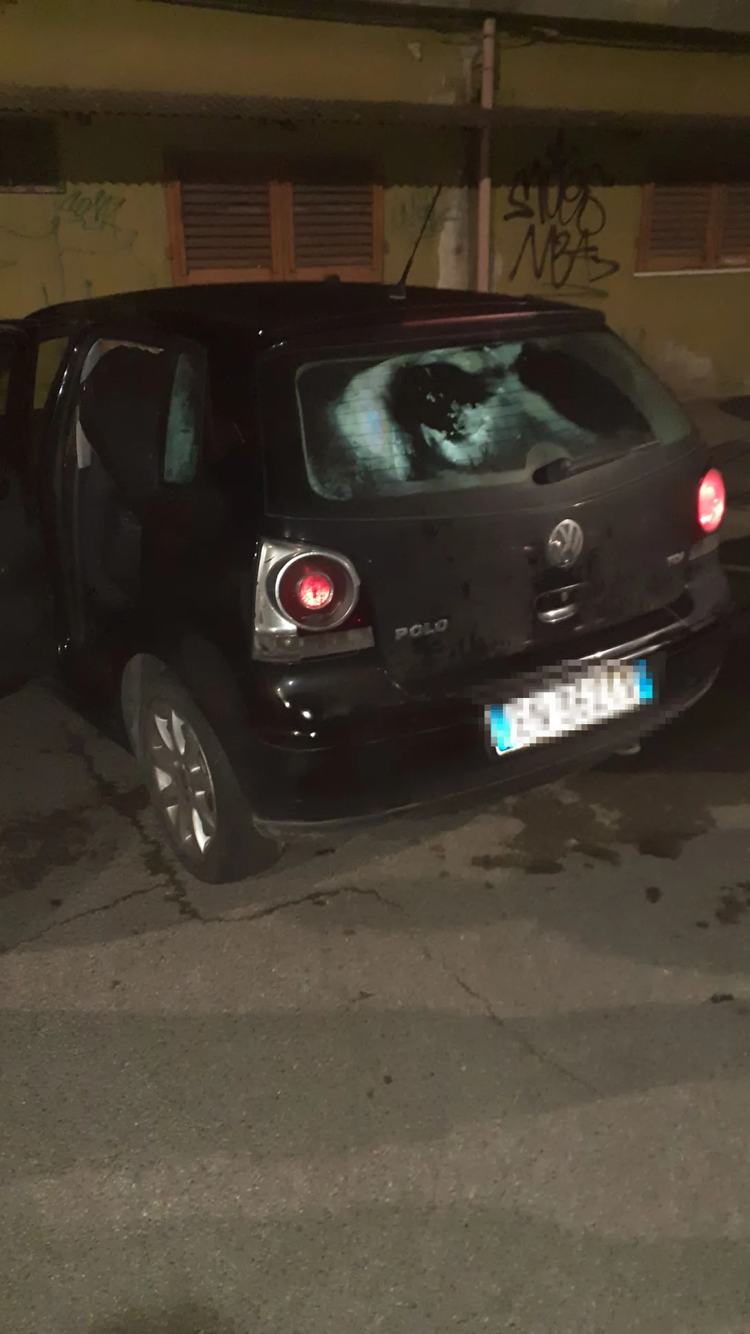 auto sacchi neri.jpeg