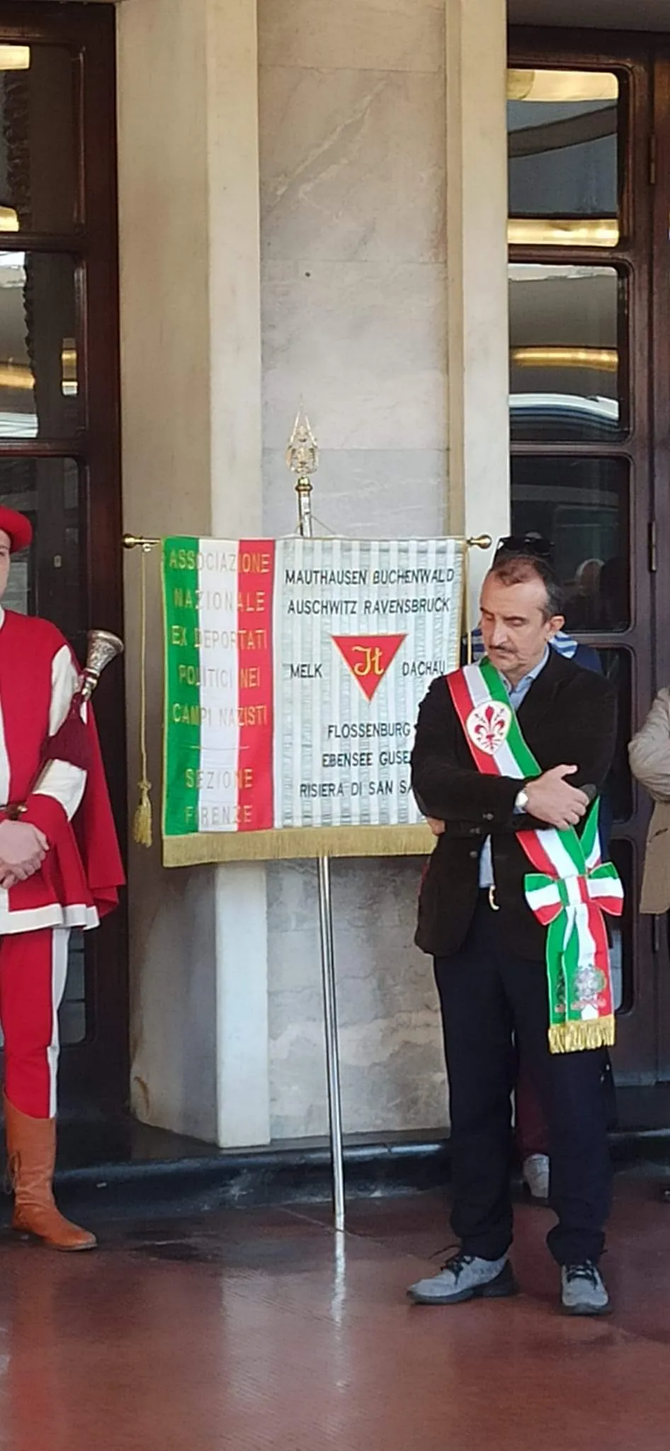 Commemorazione dei deportati ebrei dal binario 16 alla stazione di Santa Maria Novella