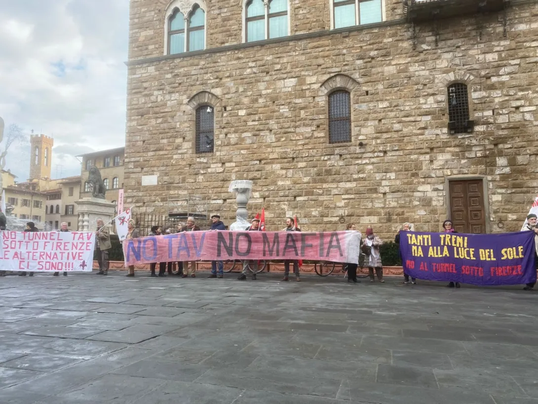 thumbnail_no tav Firenze 2022.12.08.jpg