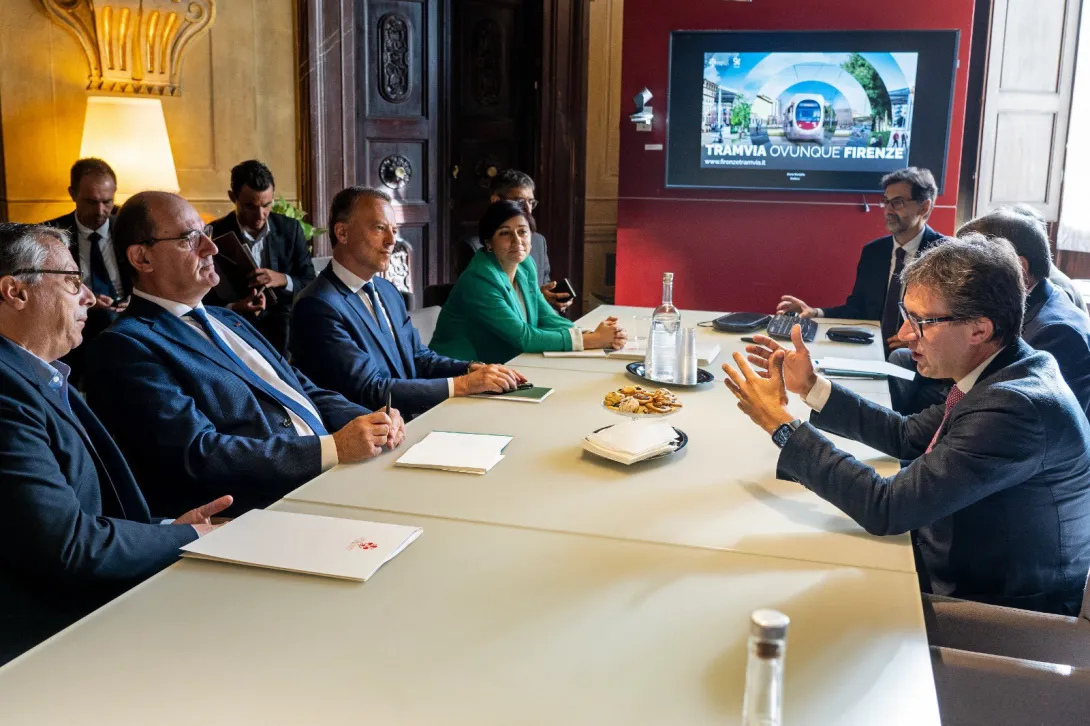 F47rvnAXgAAo1bi.jpg F47rvnAXgAAo1bi.jpg