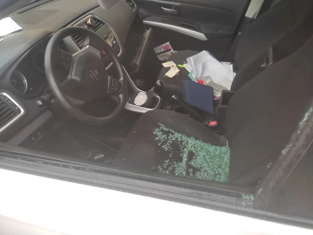 Auto finestrini rotti