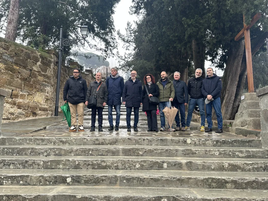 via crucis 2.jpg via crucis 2.jpg