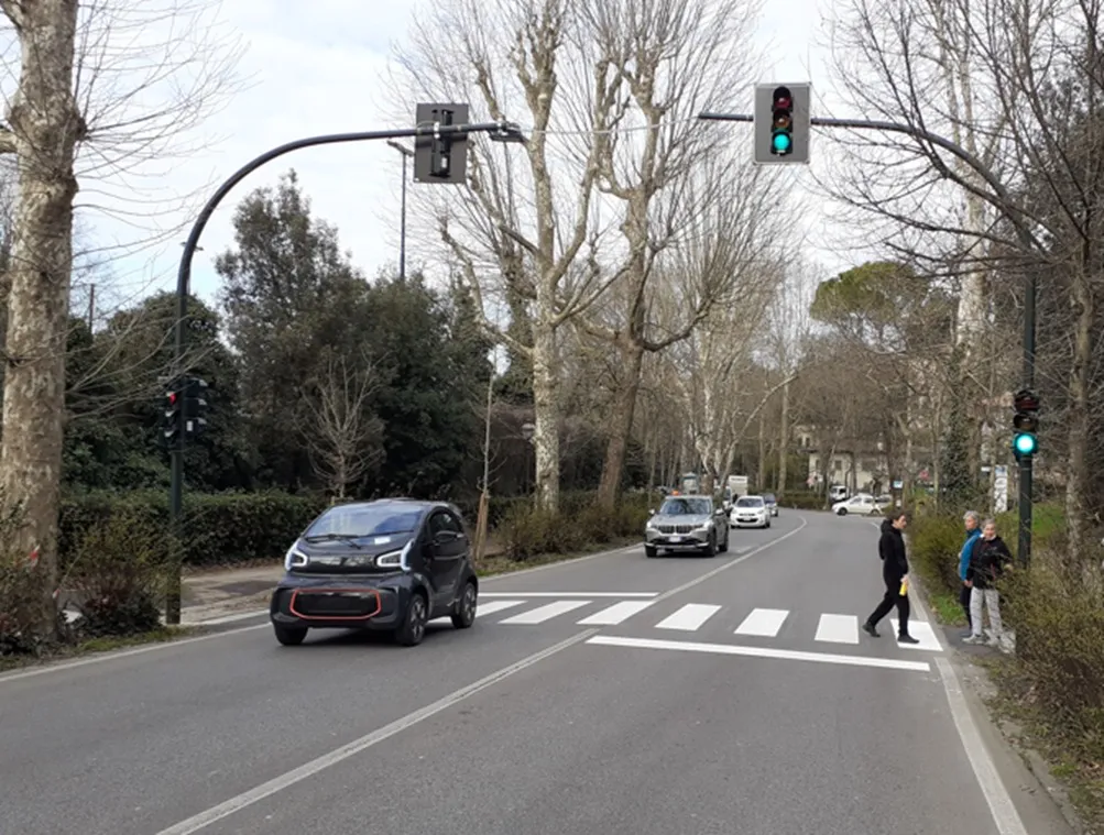 38c29aaf-a73e-4ae8-8f61-330059d6d92b.jpg Il nuovo semaforo pedonale in viale Michelangiolo